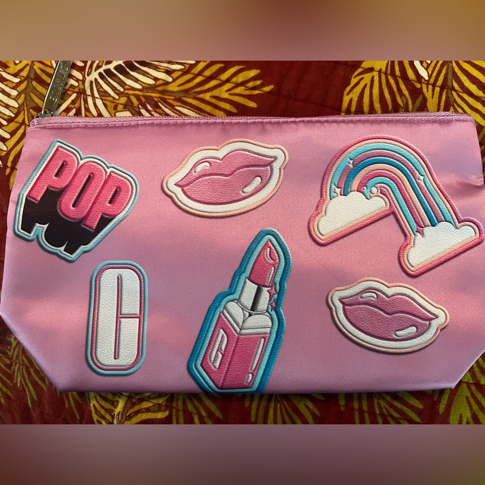 Adorable Clinique Make Up bag 💄